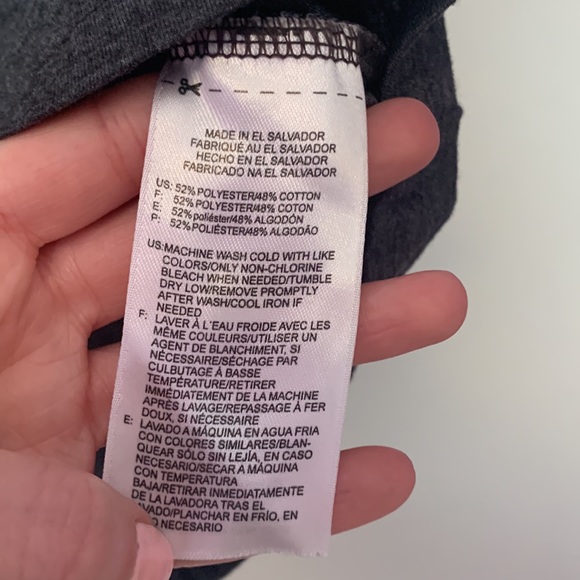 3 Reebok Workout tees - Picture 8 of 14